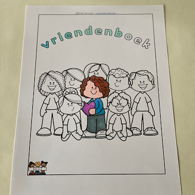 Lesmateriaal vriendenboekje & dit ben ik boek van auteur katrotje slide 2